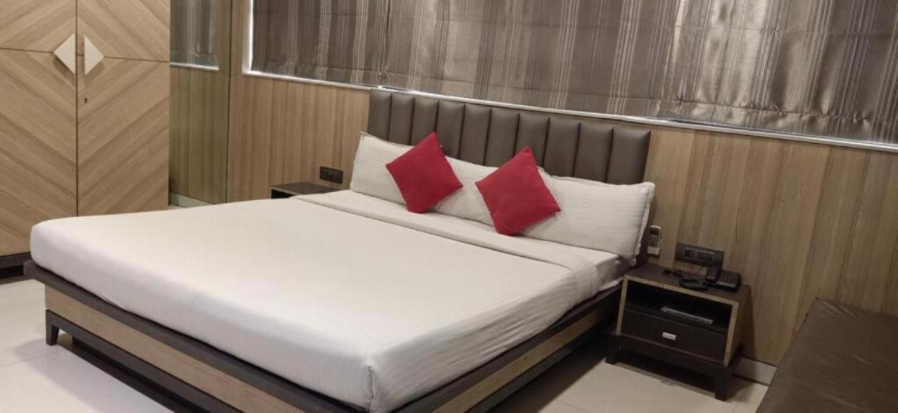 Hotel Pratiksha Residency Navi Mumbai Exterior foto
